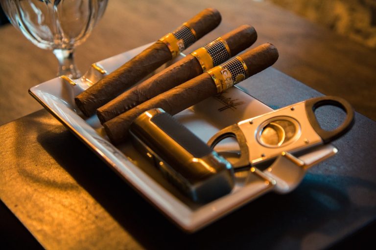 Thu mua hộp gỗ và tủ ủ xì gà (humidor)